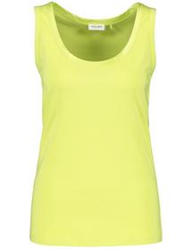 Basic Top mit Satin-Detail