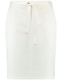 Modischer Rock mit Gehschlitz