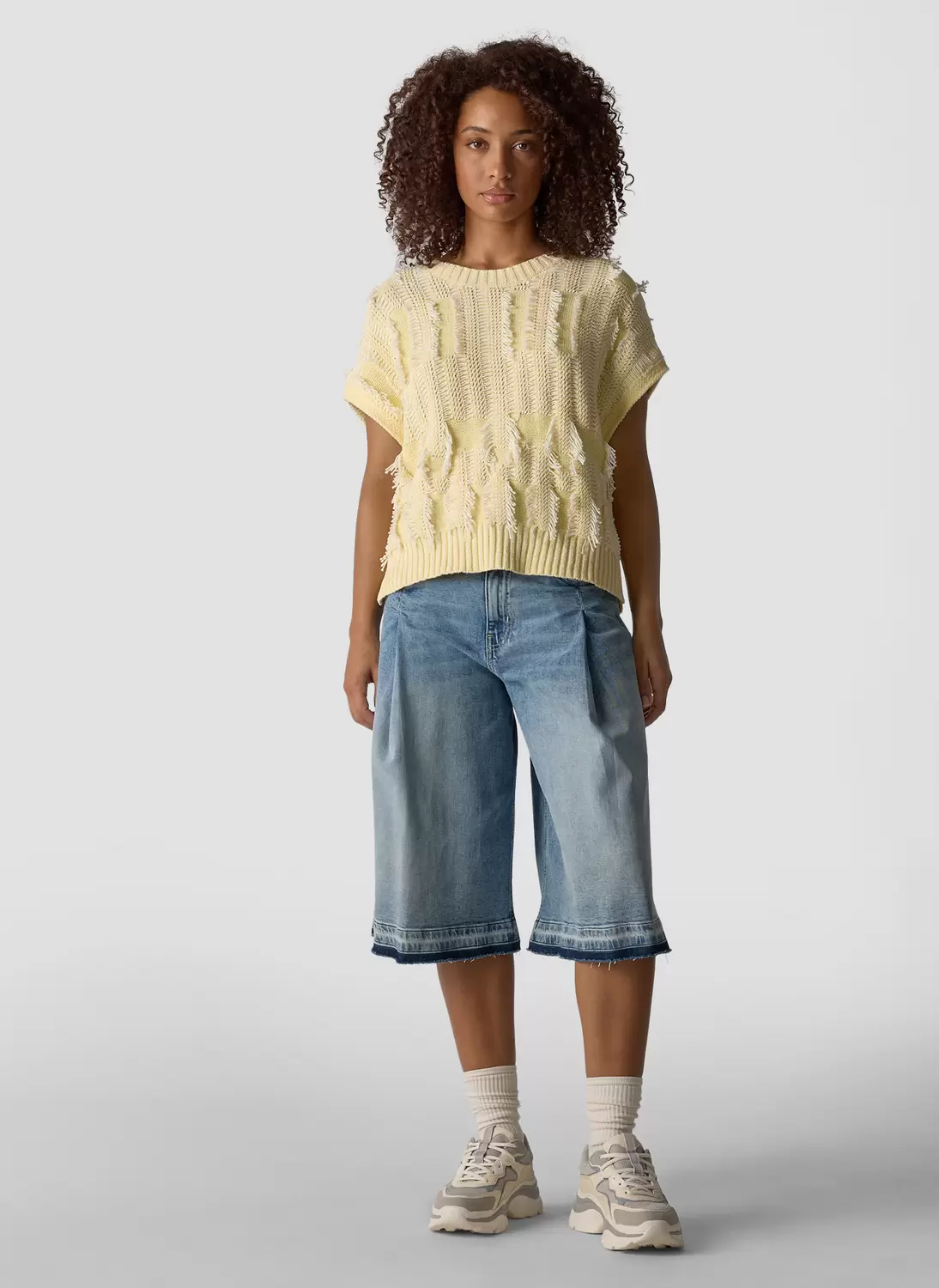 Pullover female