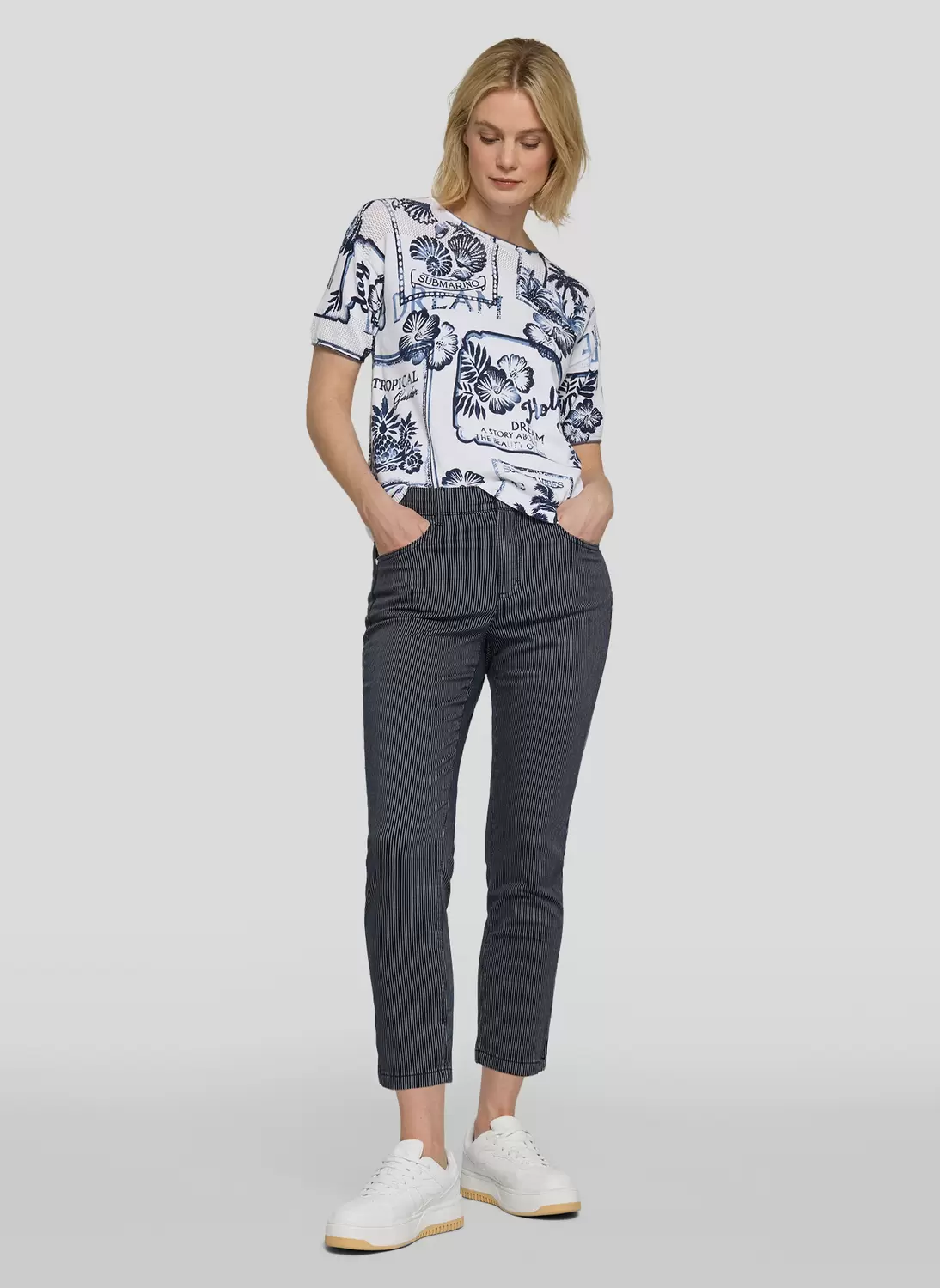 Pullover female