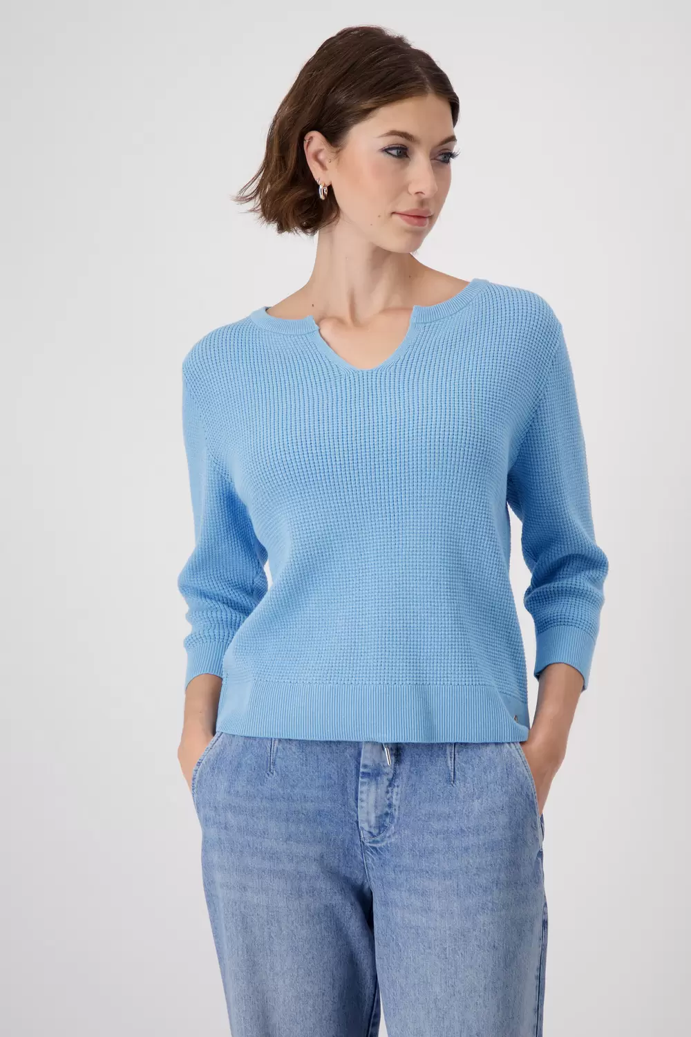 Pullover, spring water