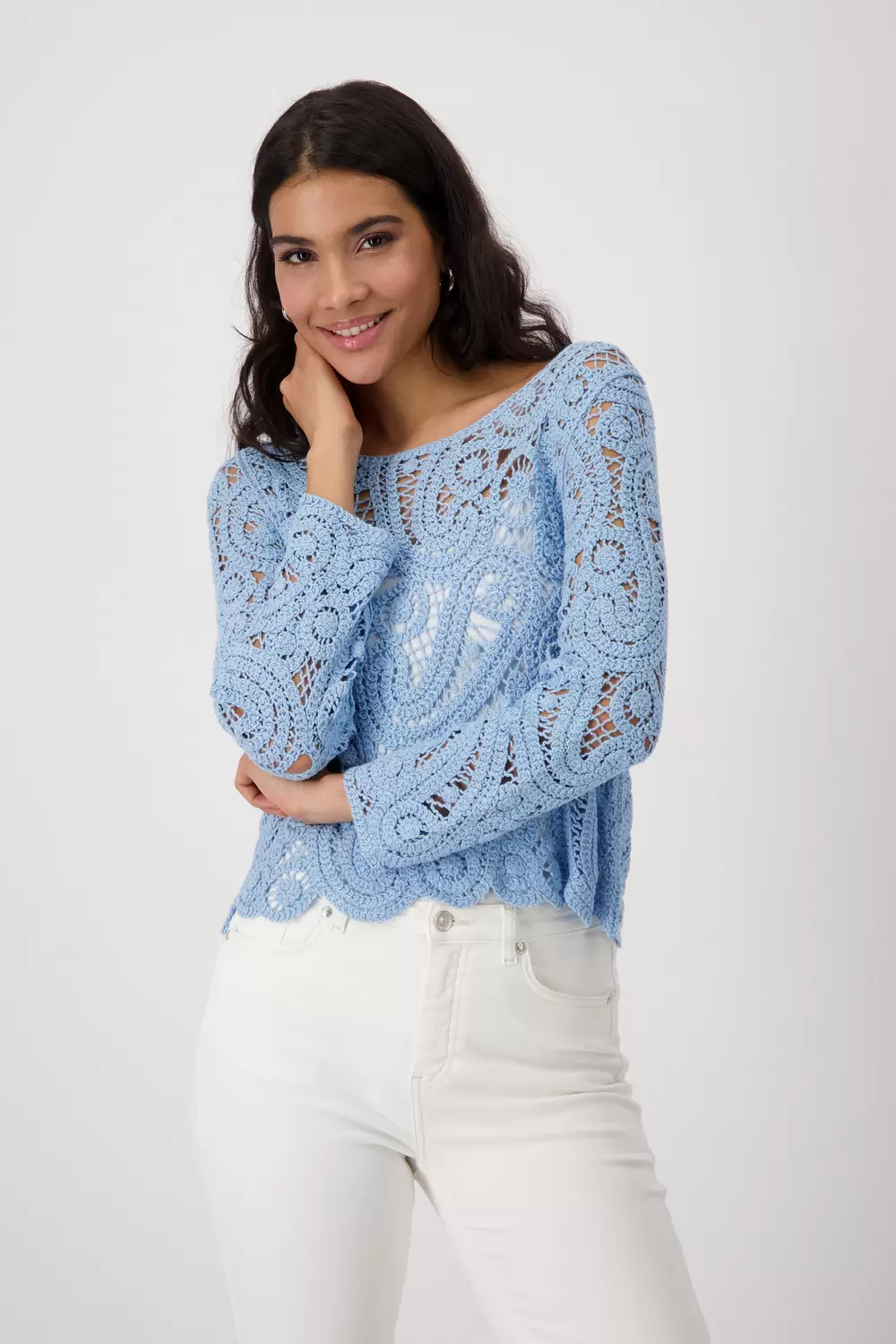 Pullover, spring water
