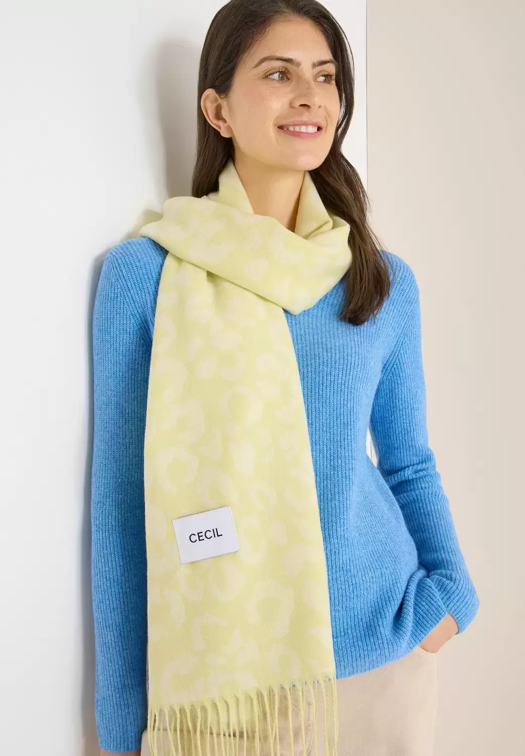 O_Cozy Jacquard Scarf