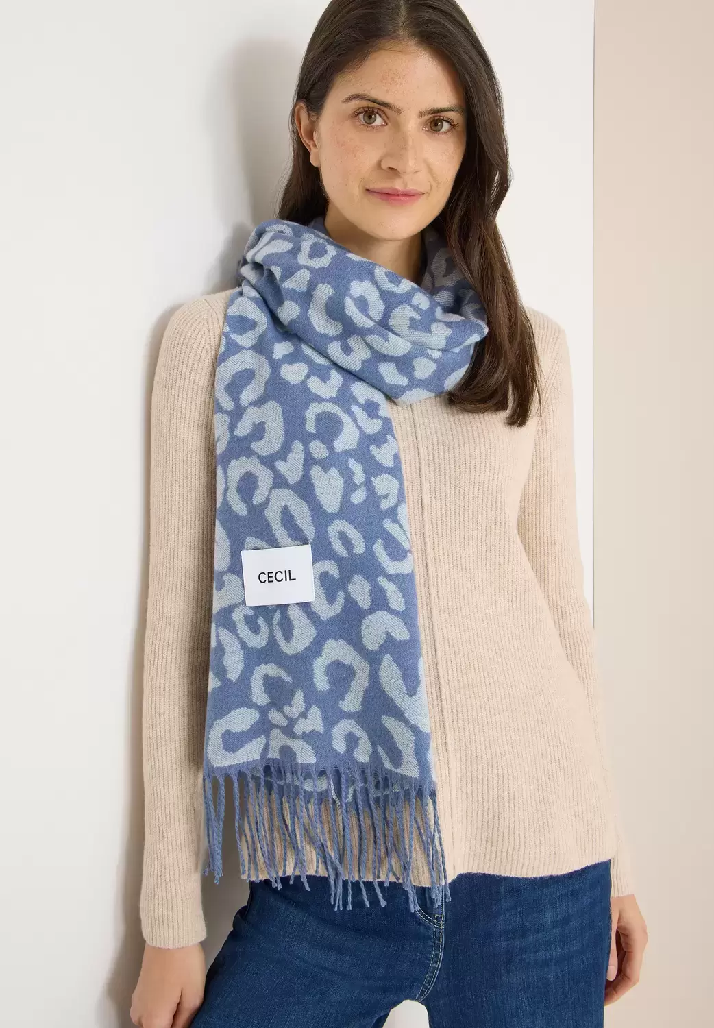 O_Cozy Jacquard Scarf