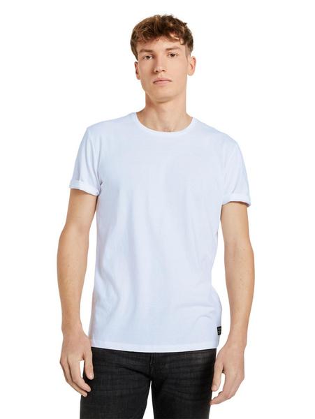 basic T-shirt