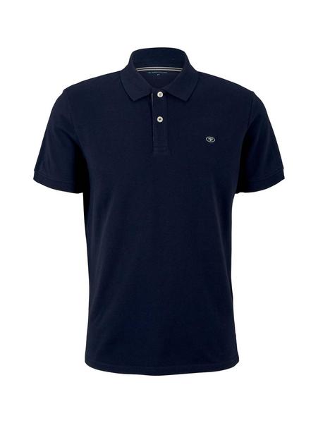 basic polo with contrast