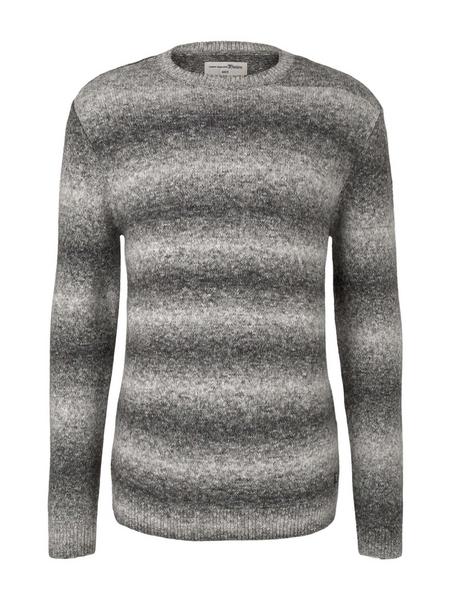 sweater with color gradient
