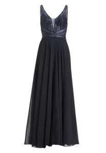 Langes Chiffon-Abendkleid mit Stickerei