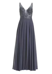 Langes Chiffon-Abendkleid mit Stickerei