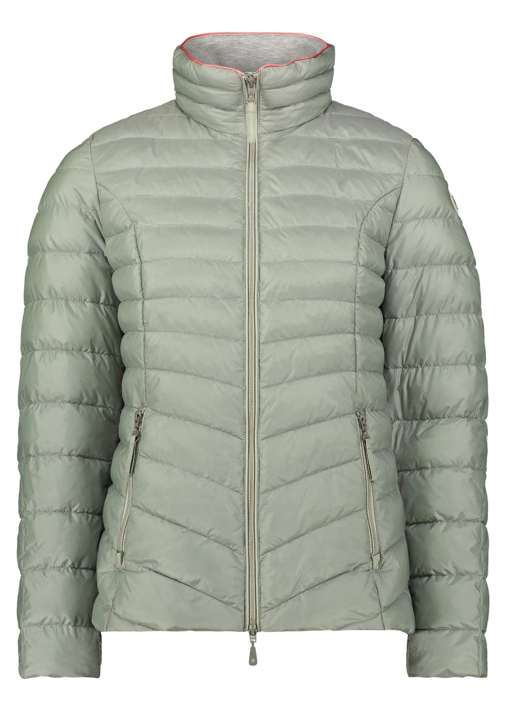 Jacke Watte female