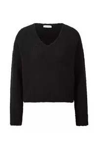 V-neck pullover