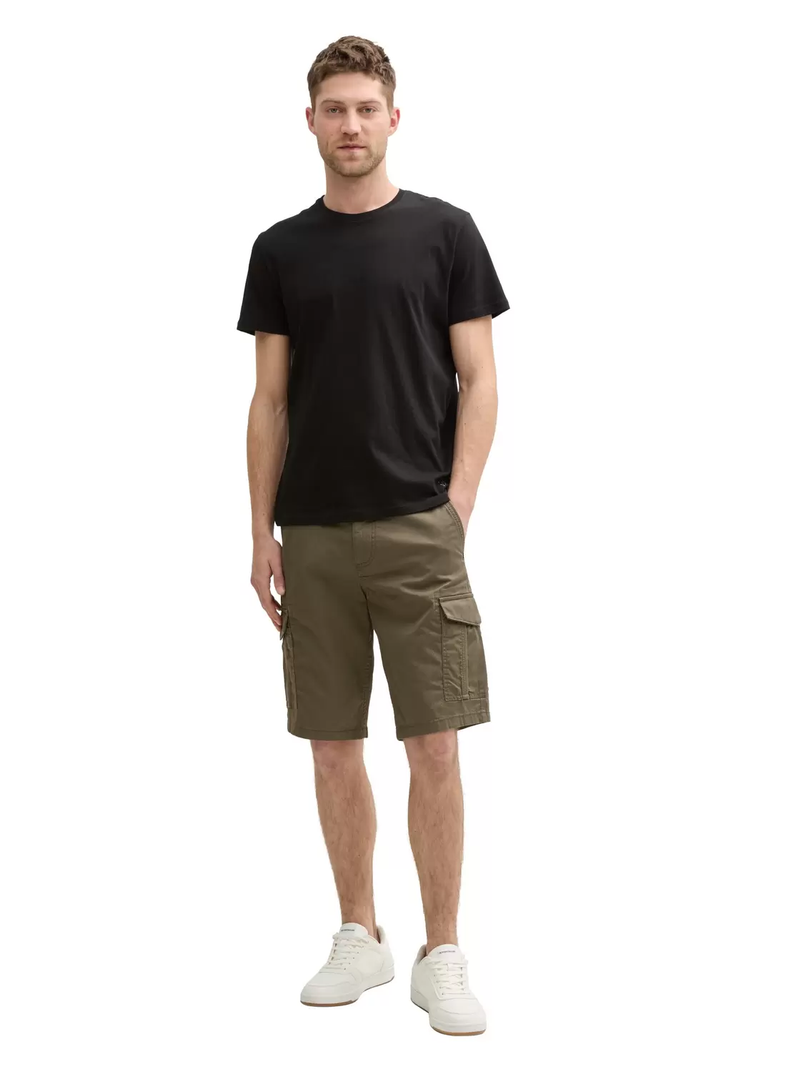 regular printed cargo shorts