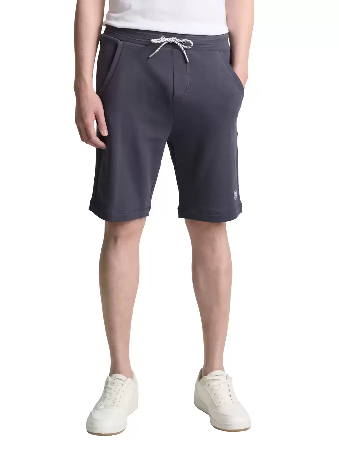 Sweat Shorts mit detailliertem Kordelzug