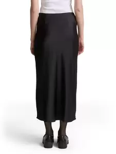 Midi-Rock in Satin-Optik
