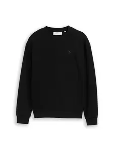 structured crew neck