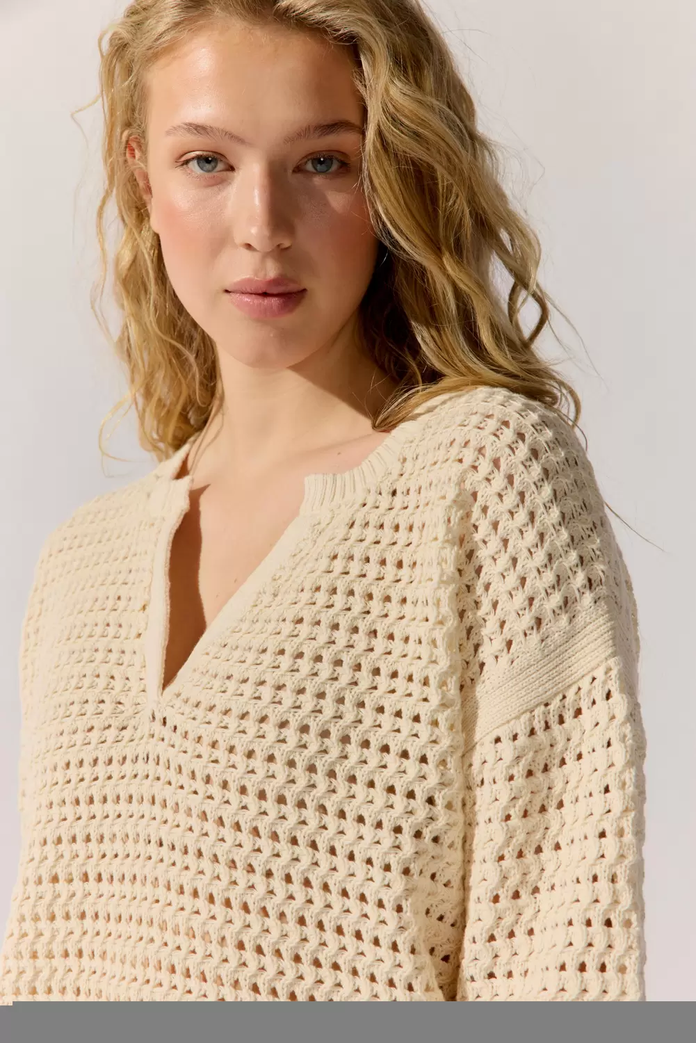 Ajour V-Neck knitted