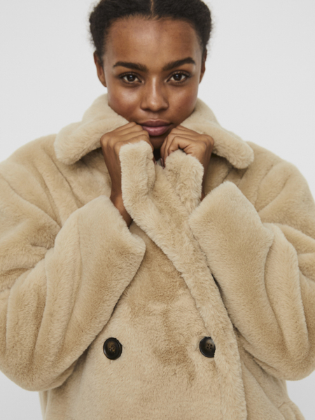 VMSUILYON FAUX FUR COAT BOOS