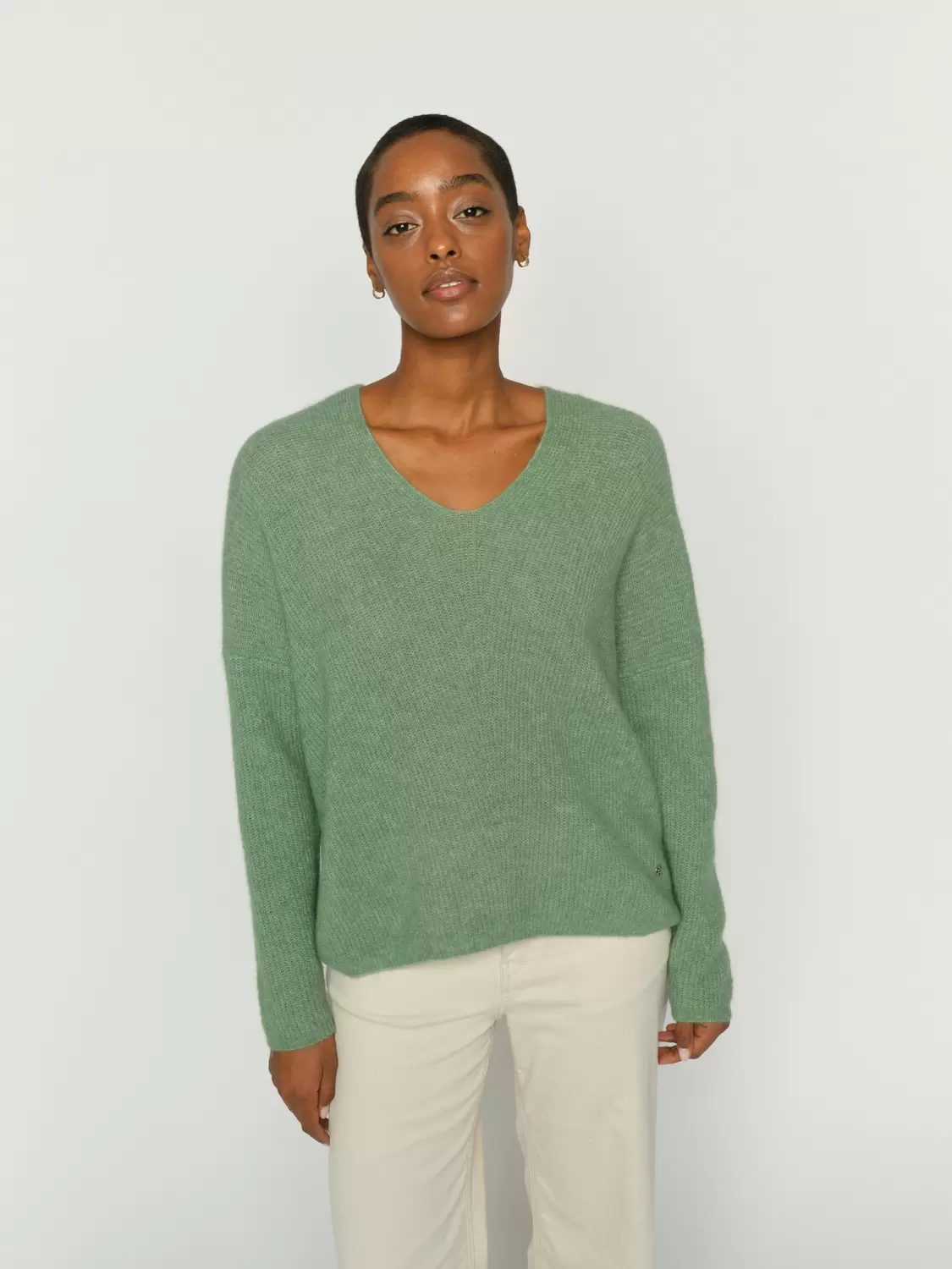 MMThora V-Neck Knit female