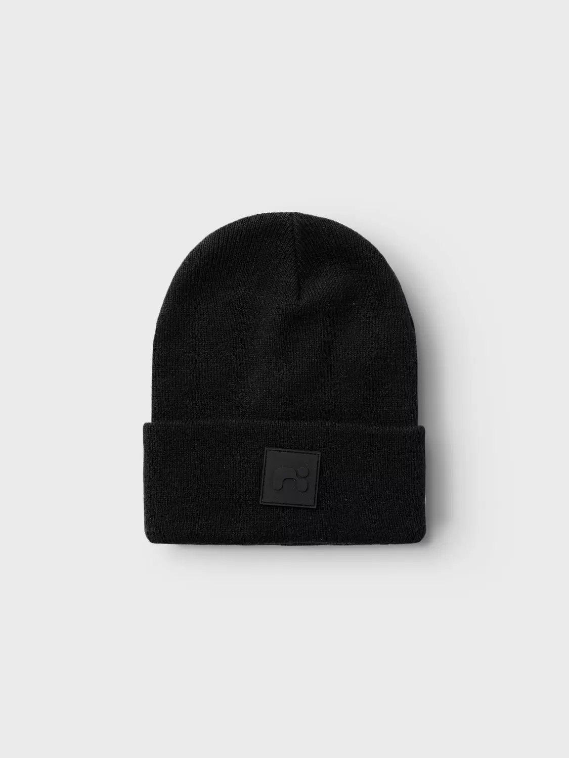 NKNMALIK KNIT BEANIE BADGE1