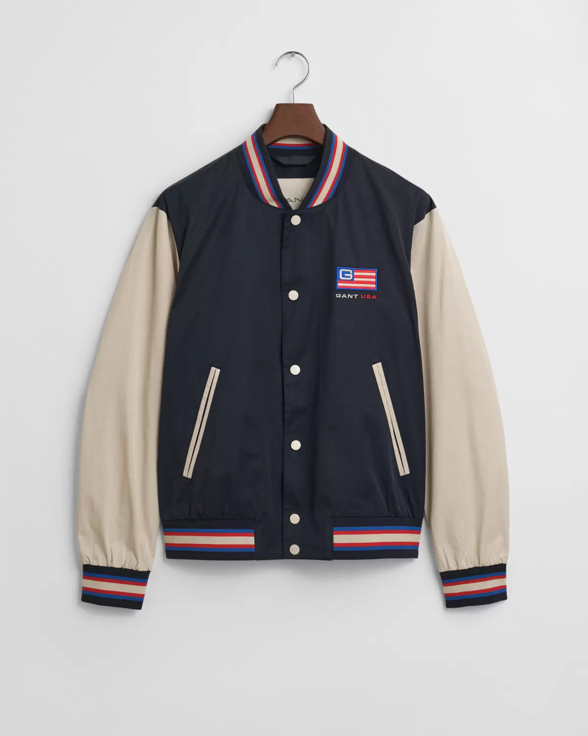 Leichte GANT Varsity Jacke