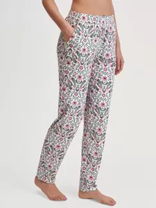 WOMEN Pants