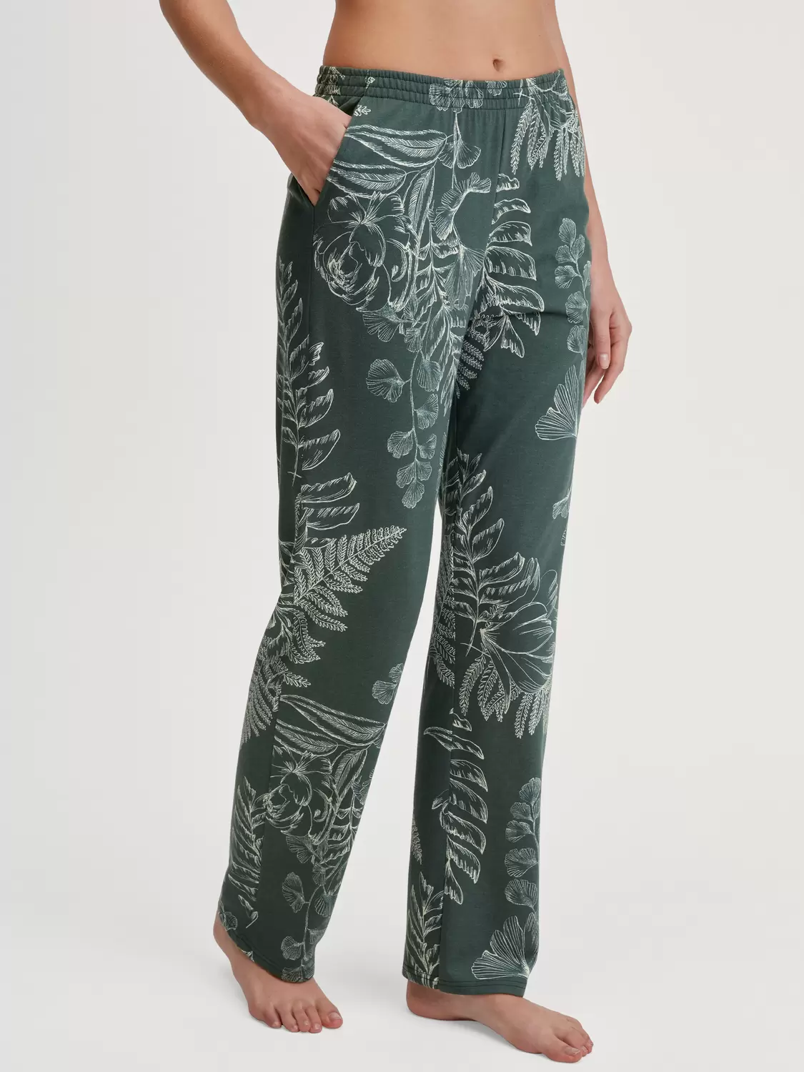 WOMEN Pants