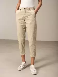 Chinos