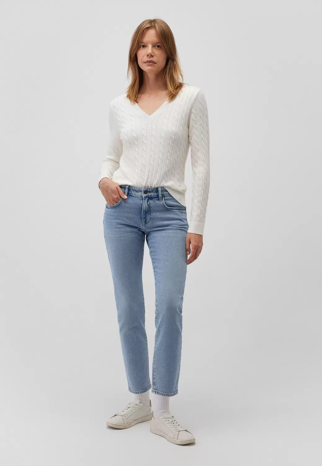 V-NECK SWEATER female