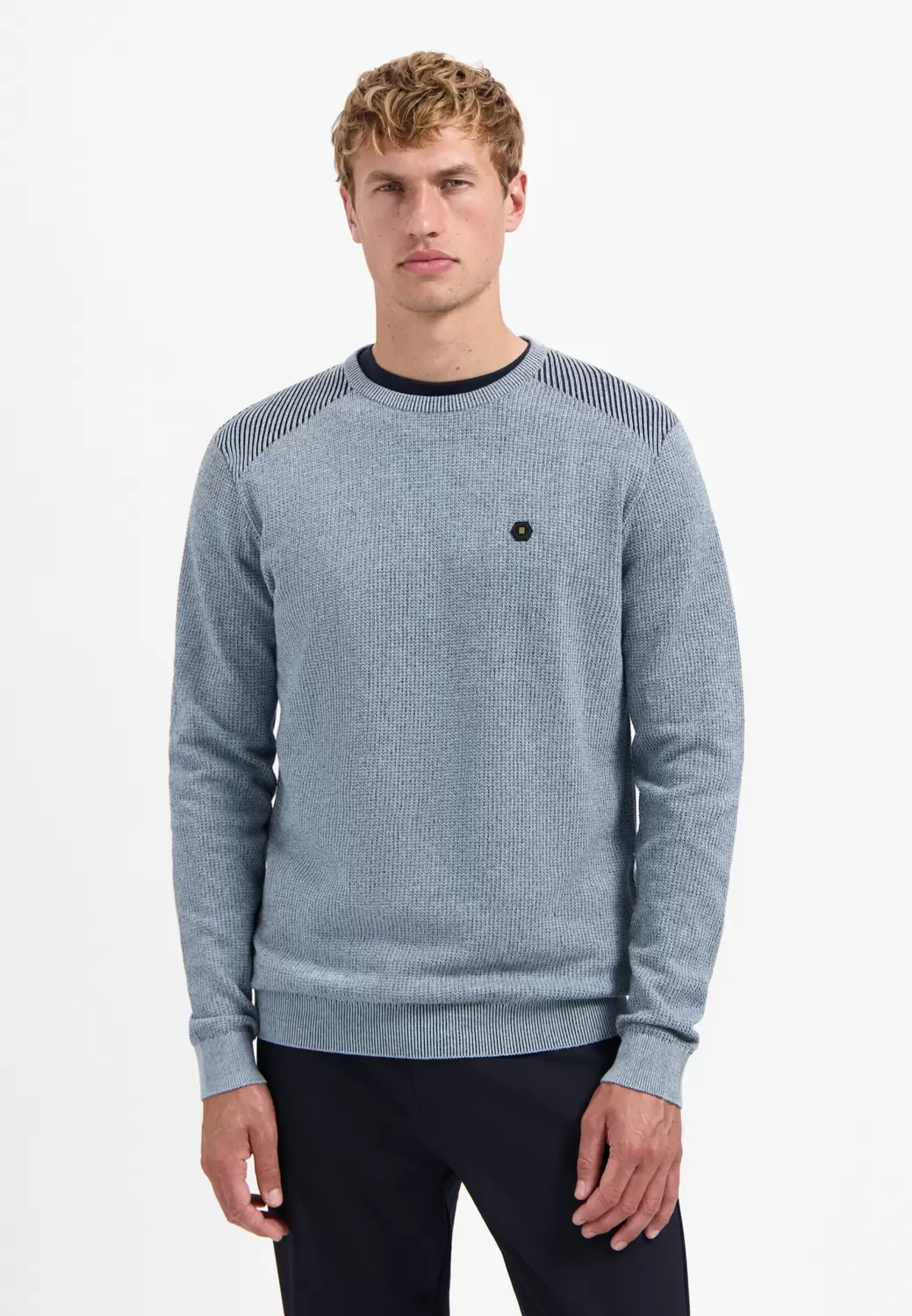 Pullover Crewneck Plated Structure