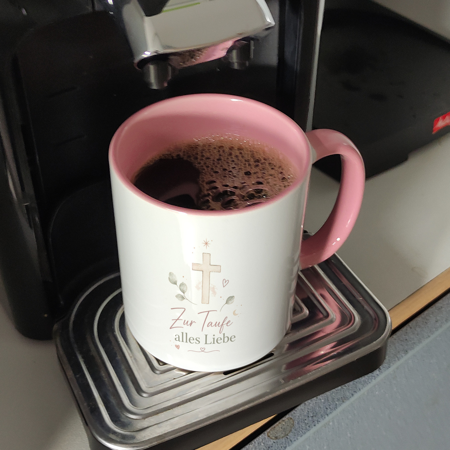Kaffeebecher in rosa Zur Taufe alles Liebe - Kreuz Tasse – Ansicht 7