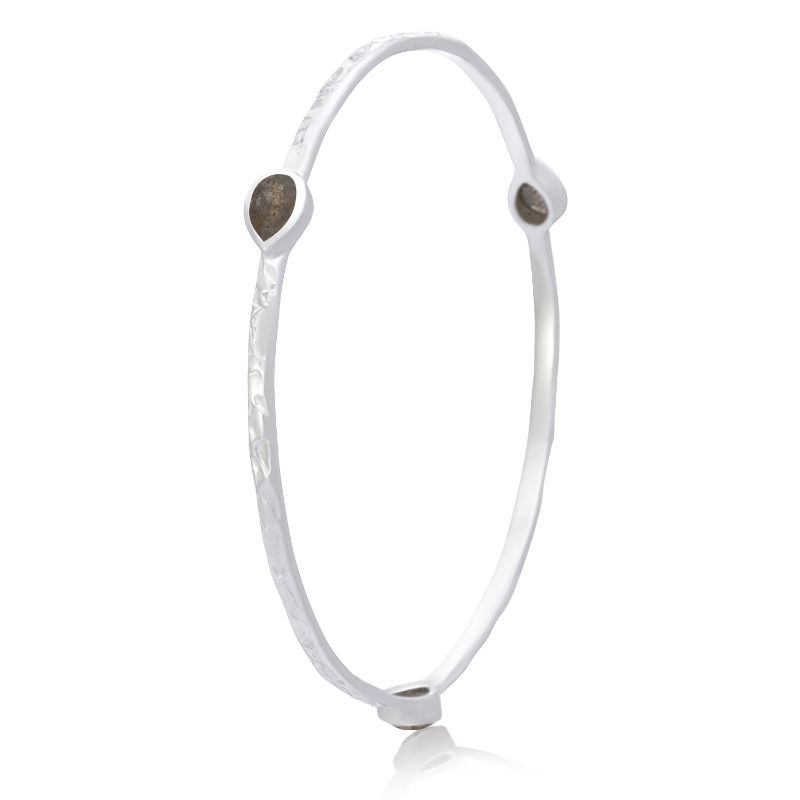 Azuni Simi Brazalete apilable de tres piedras de plata - Labradorita