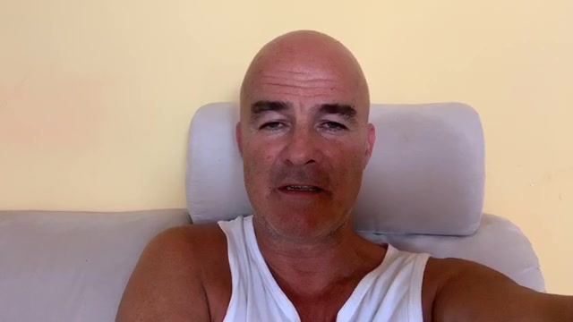 Zlomil rovné kluky gay porno