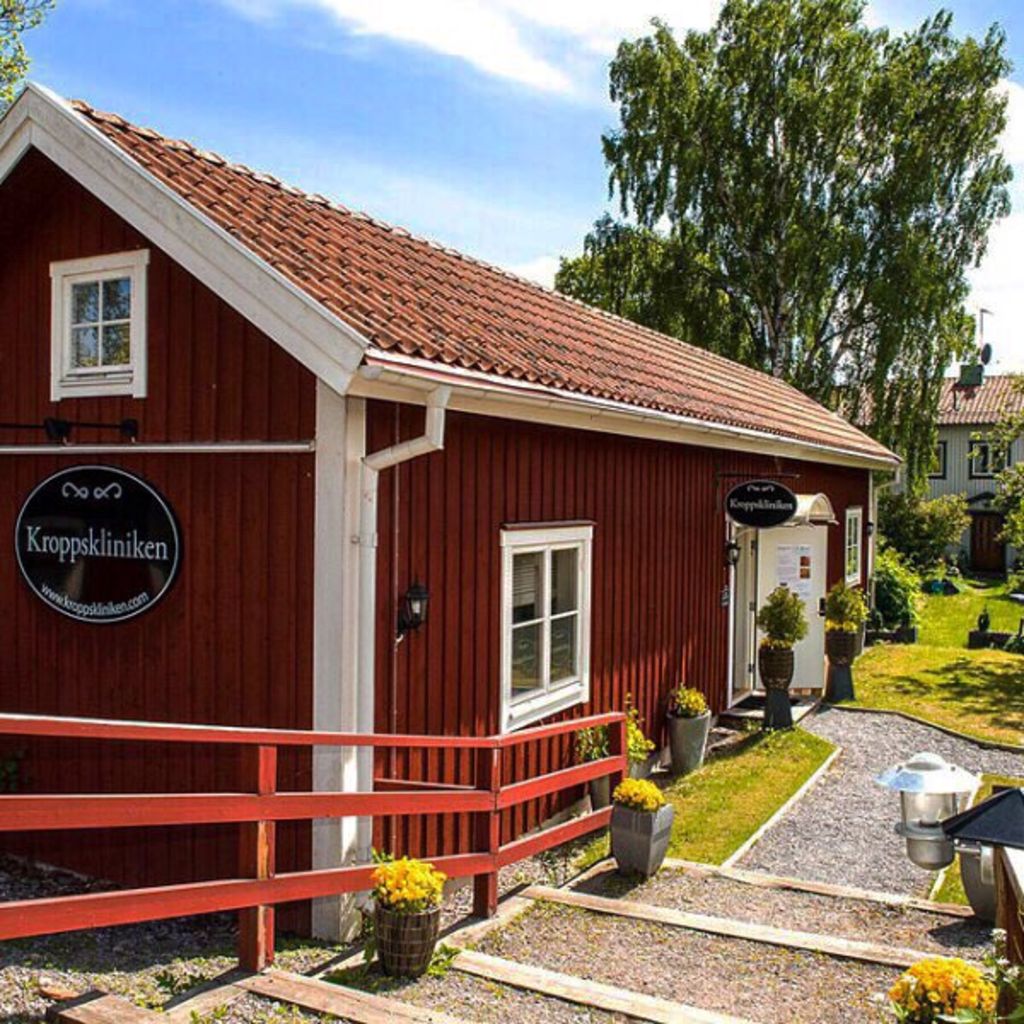 Andrzej Stanislaw Obral r 49 r och bor i Sigtuna tillsammans med bland annat Mikael Edin. har hjlpt sex hem i omrdet med rot- och ruttjnster. Andrzej Obral, Marmorvgen 11B, Sigtuna | unam.net