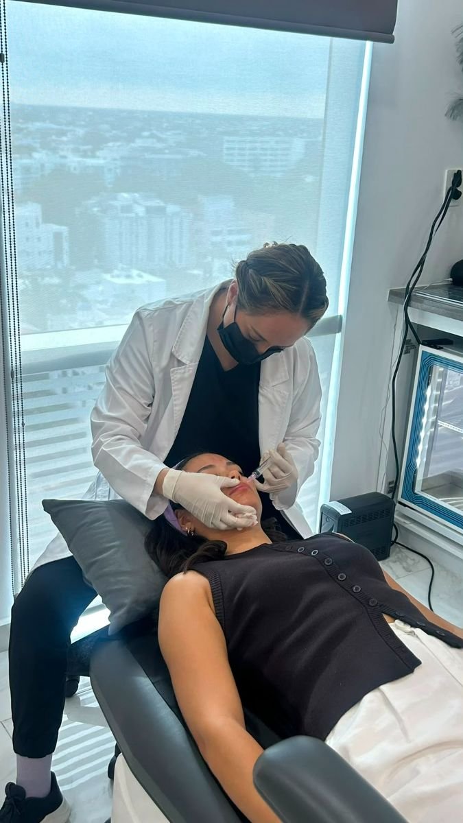 Terapia facial con células madre en Aesthetics Quantum Biohack Clinic, tratamiento rejuvenecedor