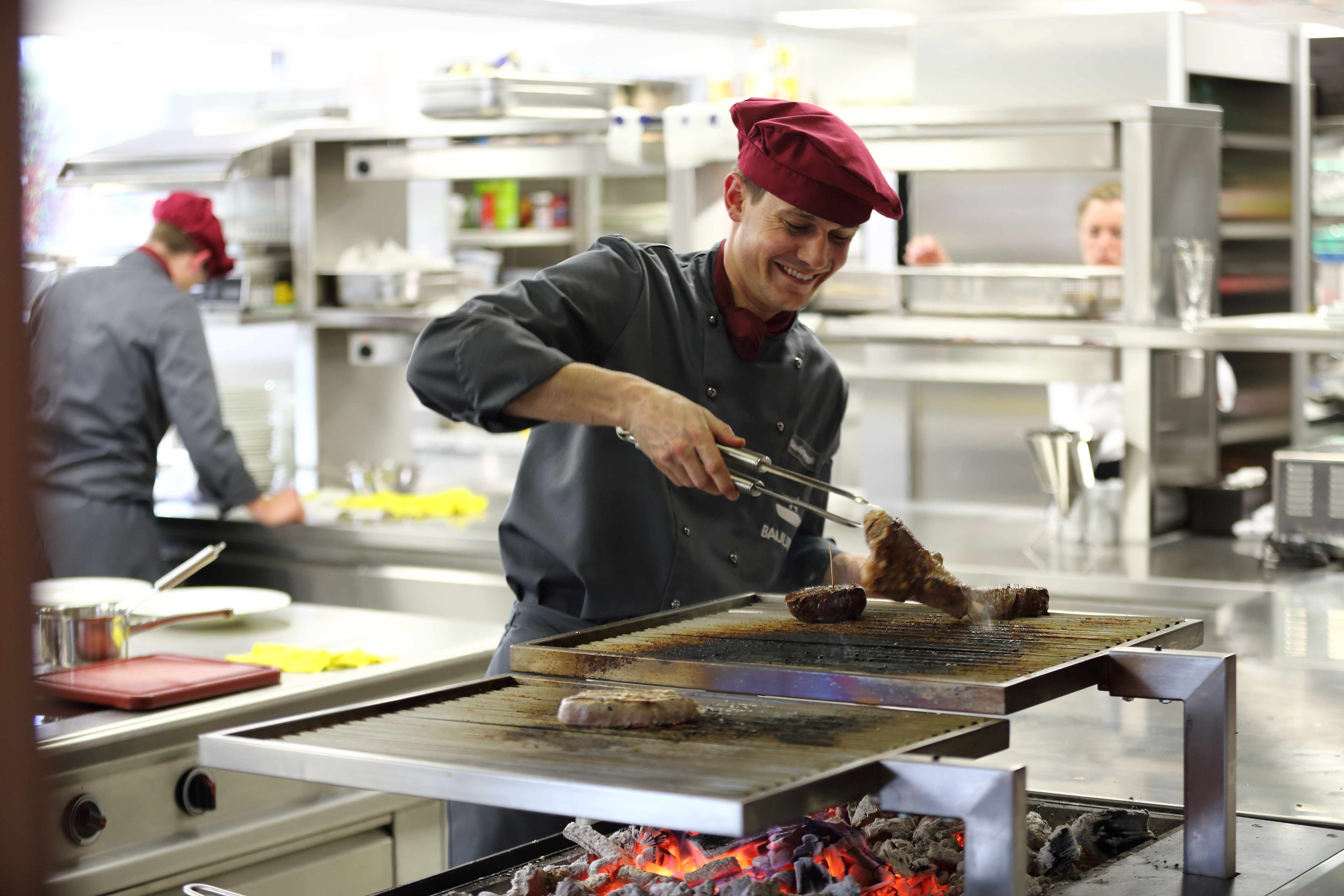 grill restaurant baulÜÜt in oberkirch ausgezeichnete restaurants, bars, take aways, cafés und Küchenchef Französisch ~ grill restaurant baulÜÜt in oberkirch ausgezeichnete restaurants, bars, take aways, cafés und