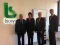 Frau Oberbürgermeister von Fellbach, Gabrielle Zull (Mitte) bei Besuch von biosyn
