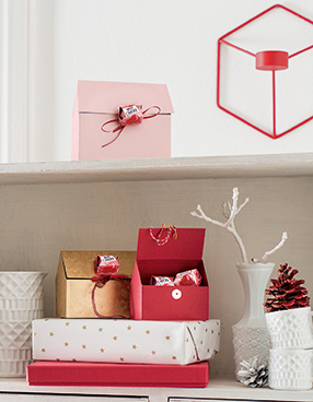 Geschenkverpackung: Das Haus vom Nikolaus mit Mon Chéri Geschenkverpackung: Das Haus vom Nikolaus mit Mon Chéri