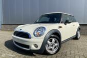 Mini Mini R56 1.4 BENZINE One  ALLEEN VOOR ONDERDELEN