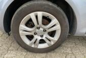 Opel Corsa D 1.2-16V  KELURCODE 4A4 163 ALLEEN ONDERDELEN