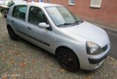 Renault Clio 1.5 dCi bj 04 Authentique Comfort in onderdelen