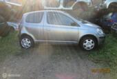 Onderdelen Toyota Yaris 1.0 VVT-i 2004 3HB