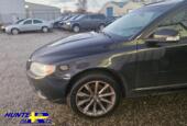 Volvo V70 2.4D Momentum Kleurcode 452