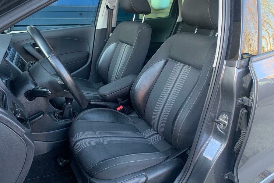 Volkswagen Polo 1.2 TSI 105 pk Highline Panoramadak |Leer