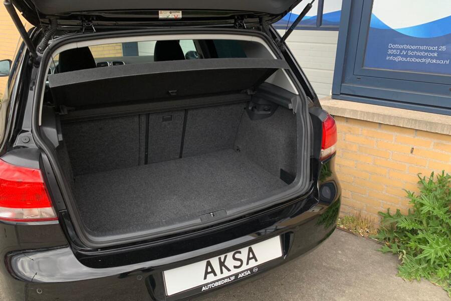 Volkswagen Golf 6 1.2 TSI 105 pk DSG | 18 inch | Inparkeren