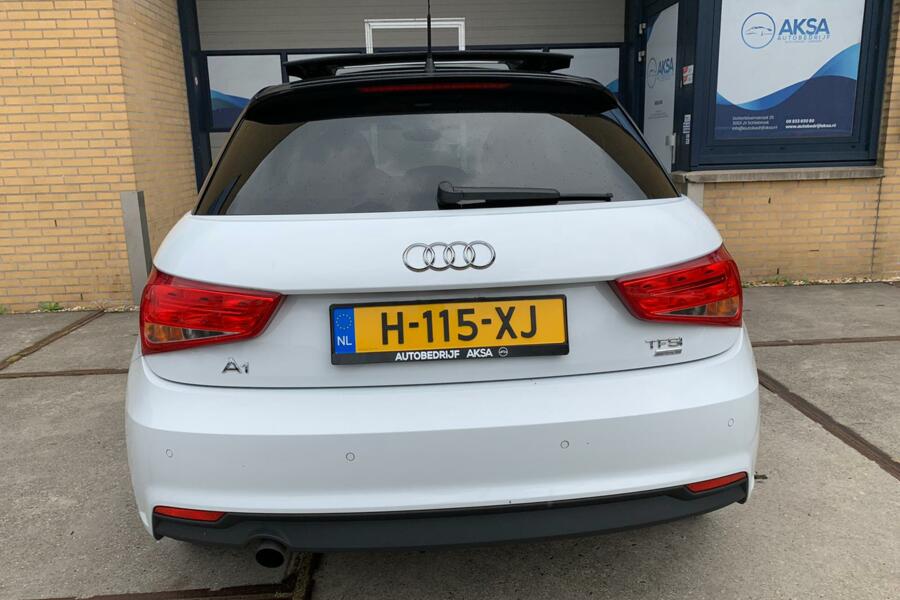 Audi A1 Sportback 1.0 TFSI | Panoramadak | S-Tronic | S-Line