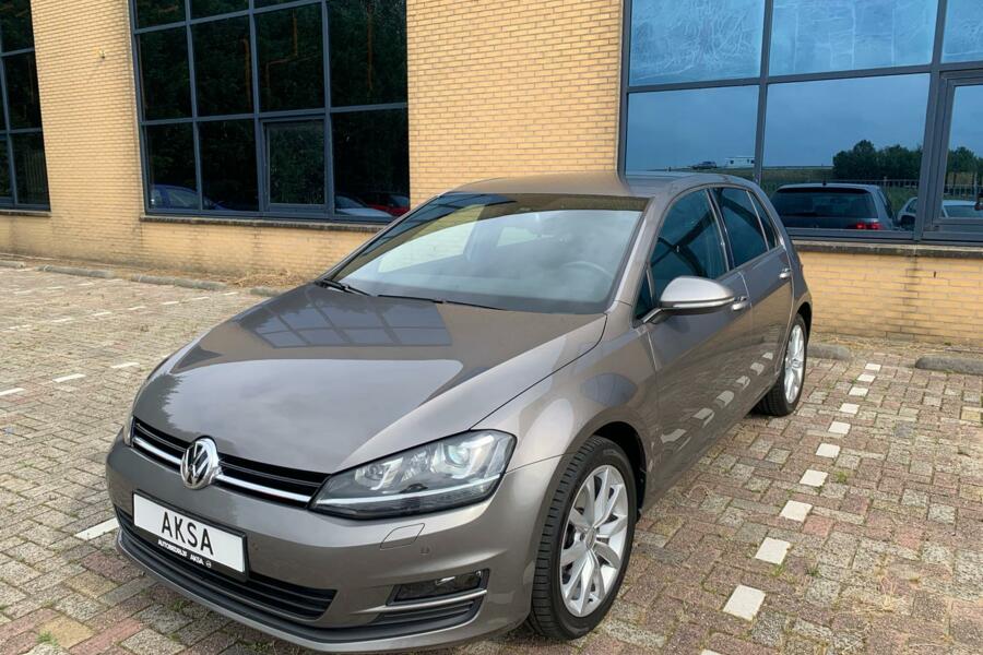 Volkswagen Golf 1.4 TSI ACT Business Edition R Connected