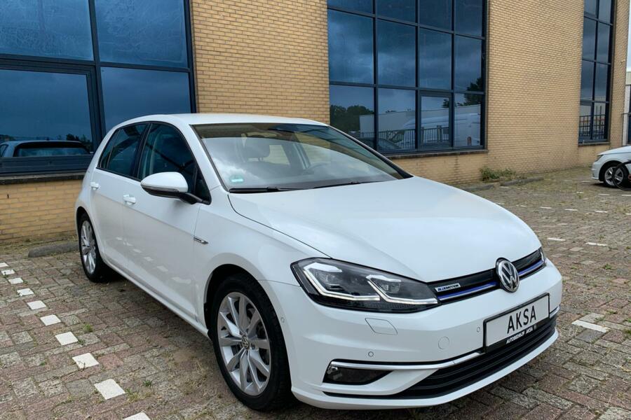 Volkswagen Golf 7 1.5 TSI 131 PK Highline DSG LED 2019 Navi