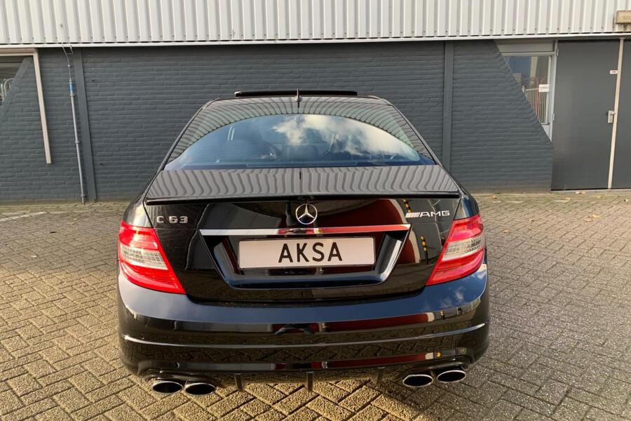 Mercedes C-klasse 63 AMG 487pk Performance Package Schuifdak