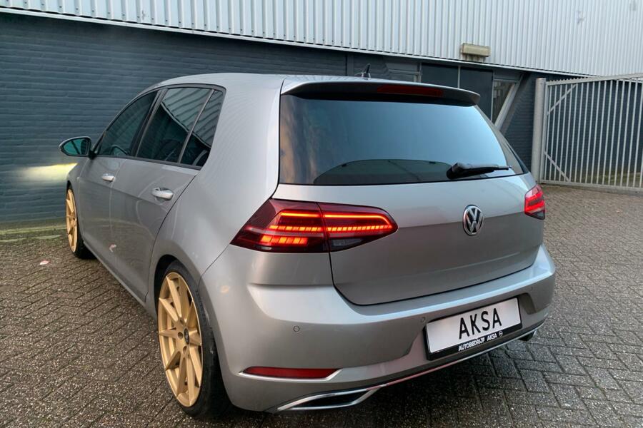 Volkswagen Golf 1.5 TSI 150pk Highline DSG Digitale Cockpit