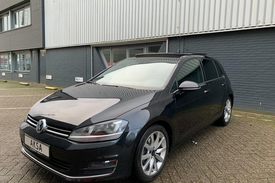 Volkswagen Golf 1.4 TSI 140 pk ACT Highline Pano Automaat